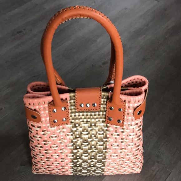 New Womenโs Hand-Made Spa/Resort Hand Bag - Picture 3 of 12